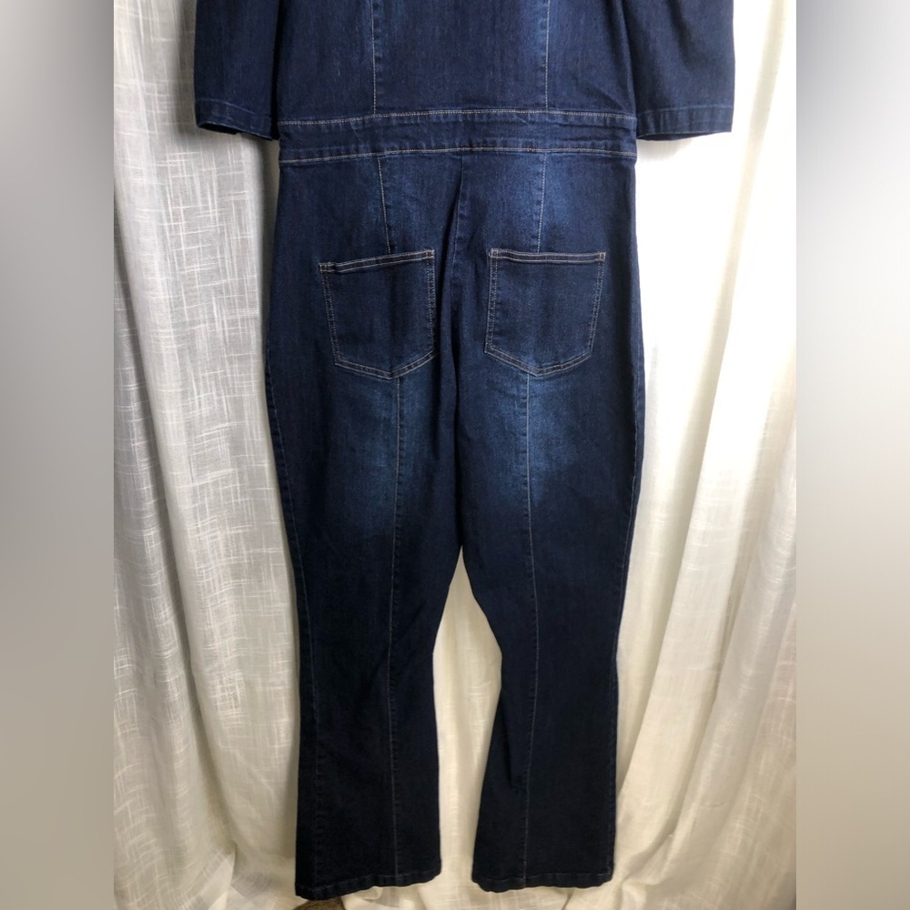 VENUS Dark Blue Jumpsuit with Metallic Buttons size 16 NWOT - Picture 13 of 15